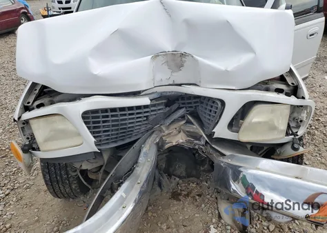 2000 Ford Expedition Eddie Bauer z USA, uszkodzony, nr VIN 1FMRU17L4YLC45391